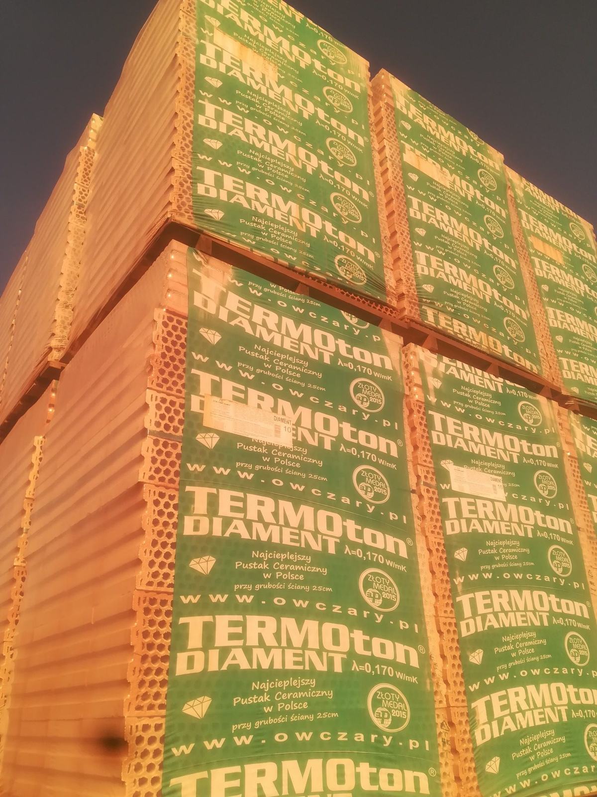 Magazyn palety TERMOTON