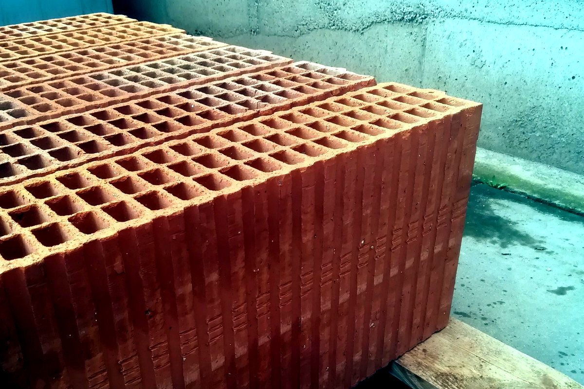 Przekrój pustaków ceramicznych TERMOTON